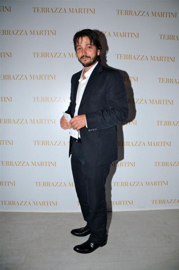 Diego Luna à la Terrazza Martini, le 20 mai 2010, à Cannes.