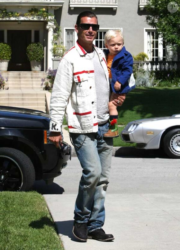 Gwen Stefani, Gavin Rossdale et leurs fils Kingston et Zuma sortent de chez des amis à West Hollywood