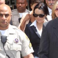Lindsay Lohan : La starlette aux mille abus risque la prison ferme... et fait profil bas ! (réactualisé)