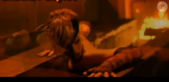 Rihanna et Laetitia Casta, un duo torride dans le clip de Rihanna Te Amo