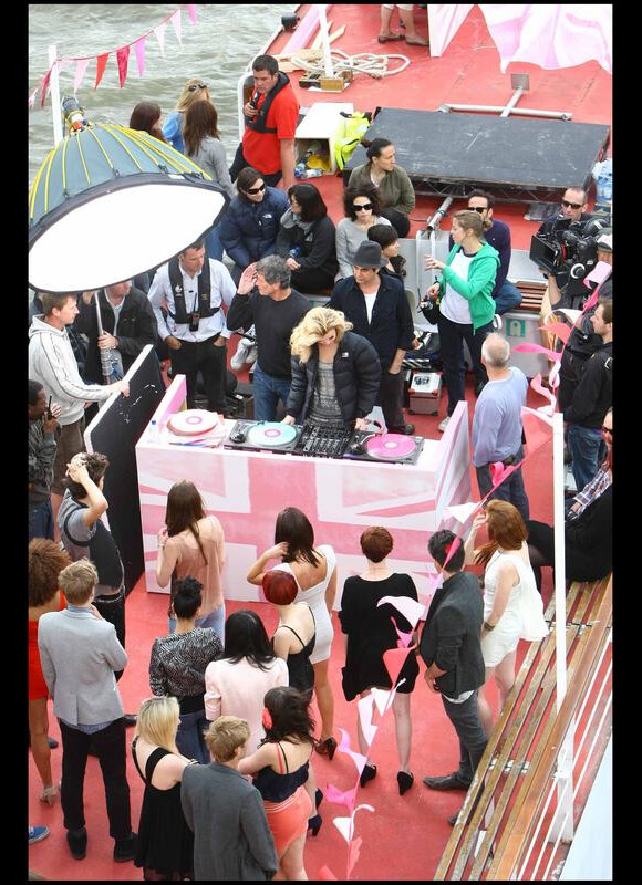 Georgia May Jagger sur le tournage d'une nouvelle campagne pour la marque Rimmel, le 28 mai 2010