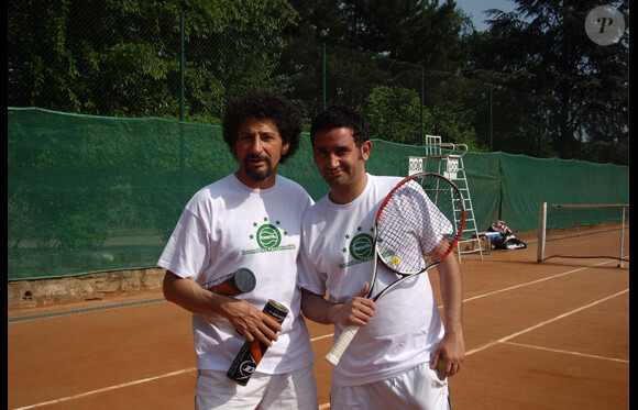 Cyril Hanouna et Radu Mihaileanu  au tournoi des personnalités, le 2 juin 2010.