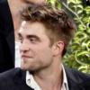 Le casting de Twilight sur le plateau du Jimmy Kimmel Live le 15 juin 2010 : Kristen Stewart et Robert Pattinson