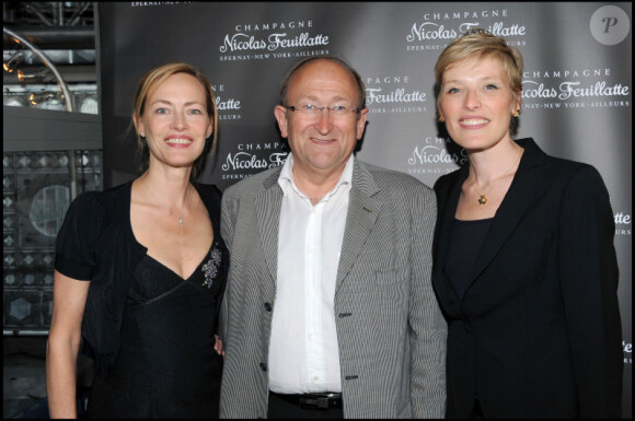 Gabrielle Lazure et Dominique Pierre, directeur général de Feuillatte, à la soirée Nicolas Feuillatte, le 16/06/2010.