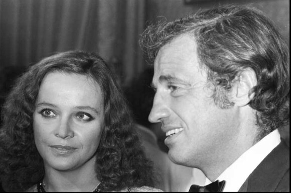 Laura Antonelli au côté de son compagnon de l'époque, Jean-Paul Belmondo en 1974