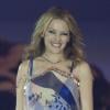 Kylie Minogue se produit sur le plateau de l'émission Germany's Next Topmodel, à Cologne, en Allemagne, il y a quelques jours.
