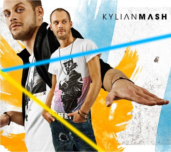 Kylian Mash, qui s'est fait connaître avec le succès de Discobitch, dévoile fin juin 2010 Club certified, avec Akon et Glasses.