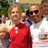 Natalia Vodianova, Lewis Hamilton et Lucas au Festival de la Vitesse et du luxe en Angleterre le 4 juillet 2010