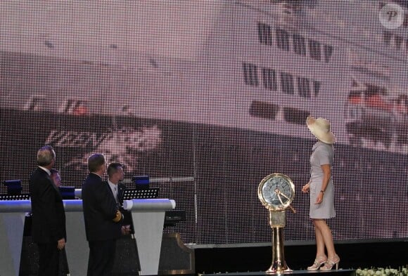 Maxima des Pays-Bas inaugurait, le 4 juillet 2010 à Venise, le MS Nieuw Amsterdam.