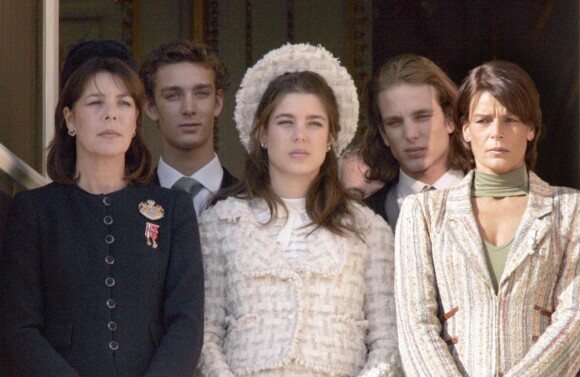 Caroline de Monaco, ses trois enfants Pierre, Andrea et Charlotte Casiraghi, et sa soeur Stéphanie de Monaco.