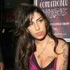 Amy Winehouse à la sortie de l'avant-première du film Psychosis de son compagnon, à Londres, le 13 juillet 2010