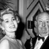 Zsa Zsa Gabor avec Alfred Hitchcock en 1958
