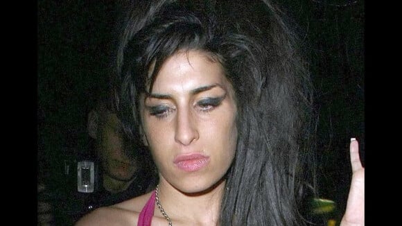 Amy Winehouse : Livrée à elle-même, elle sombre de nouveau !