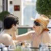 Amanda Lear et son nouvel amour, Nicolo, partagent un déjeuner en tête à tête, à Nice, il y a quelques semaines.