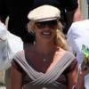 Vêtue d'une robe Hervé Léger, Britney Spears déambule dans les rues de Los Angeles avec son petit ami, Jason Trawick, samedi 24 juillet.