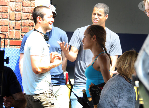 Joseph Gordon-Levitt et Dania Ramirez lors du tournage de Premium Rush à New York le 29 juillet 2010