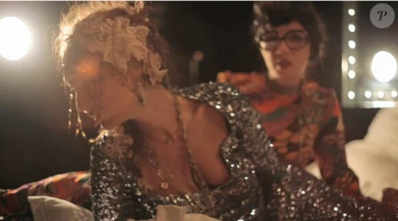 En 2010, les Brigitte reprennent Ma Benz, le hit bouillant de NTM, dans une version ultra-sensuelle et lascive. Le tout illustré par un clip de Mark Maggiori.