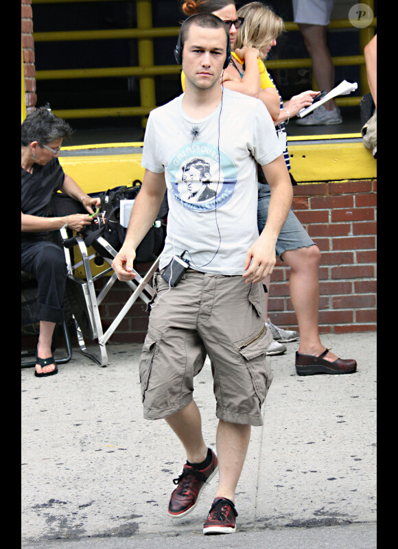 Joseph Gordon-Levitt sur le tournage de Premium Rush à New York le 29 juillet 2010