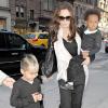 Angelina Jolie et deux de ses enfants Zahara et Maddox