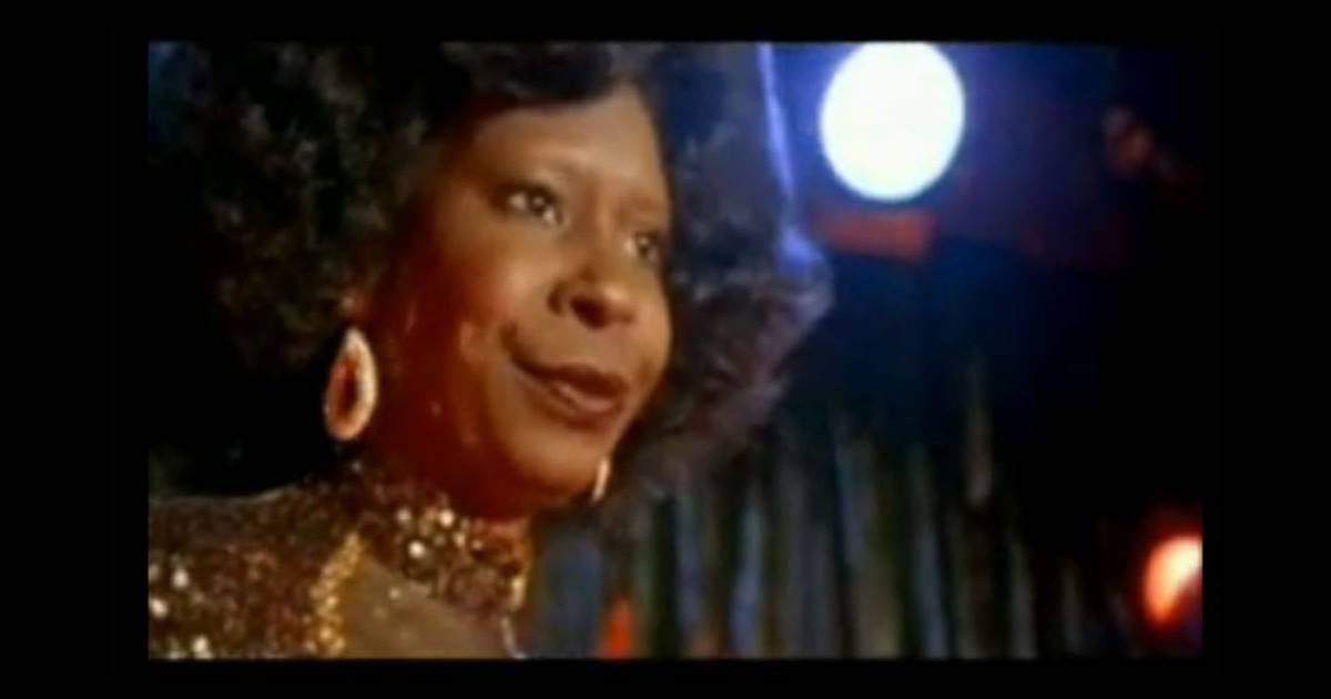 Whoopi Goldberg dans Sister Act, en 1992 Purepeople