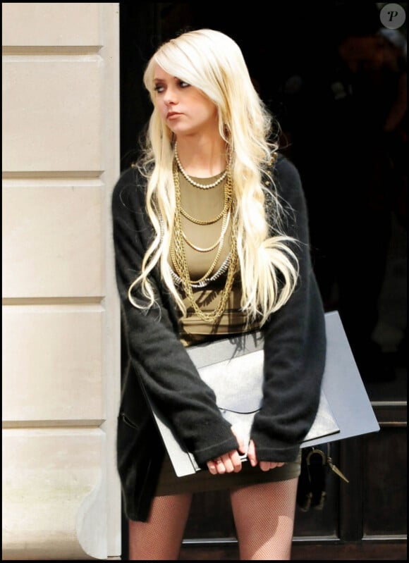 Taylor Momsen sur le plateau de tournage de Gossip Girl, le 2 septembre 2010