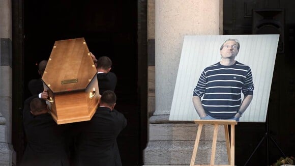 Obsèques de Laurent Fignon : Sa femme Valérie, ses proches et de nombreuses personnalités réunis dans la douleur...