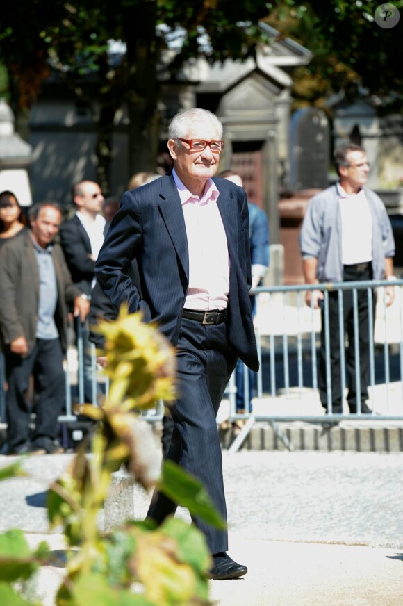 Les obsèques de Laurent Fignon, décédé le 31 août 2010, se sont déroulées au cimetière du Père-Lachaise le 3 septembre. Cyrille Guimard, ancien directeur sportif de Laurent.