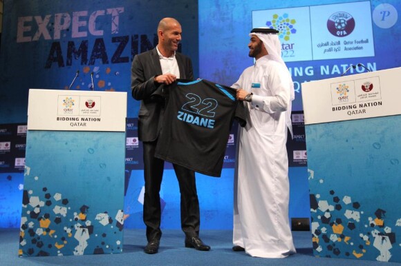 Zinedine Zidane supporte le Qatar pour la Coupe du Monde en 2022, le 16 septembre à Doha