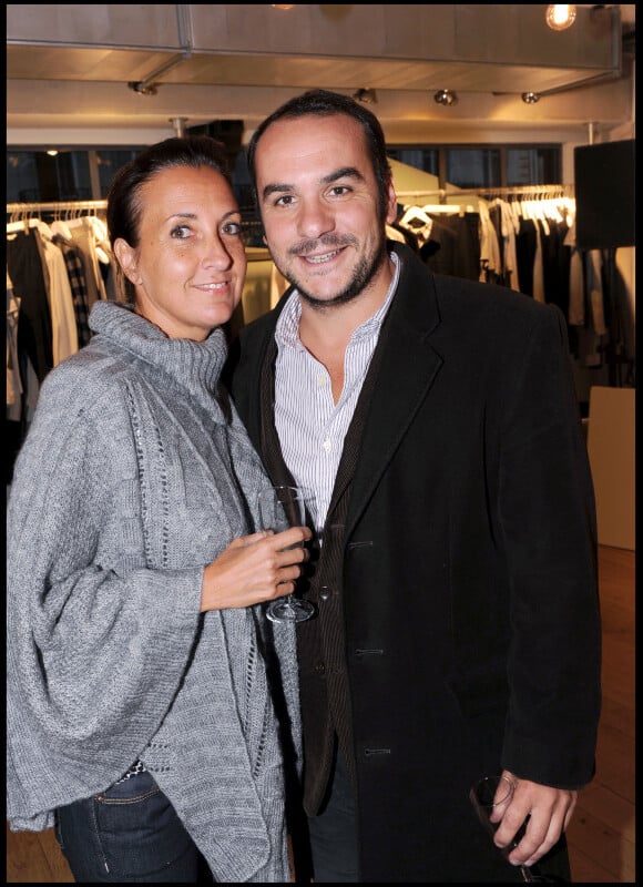 François-Xavier Demaison et Emmanuelle à la soirée de lancement de la gamme Love by Loft, à la boutique Loft Design by... Le 16 septembre 2010