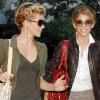 AnneLynne McCord et sa soeur Angel en virée shopping, à Los Angeles, le 24 novembre 2010
