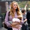 Blake Lively avec Penny sur le tournage de Gossip Girl, le 24 septembre 2010