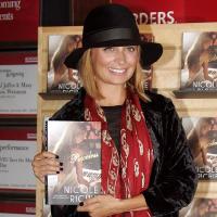 Nicole Richie : Une fois de plus ultra stylée pour rencontrer ses fans !