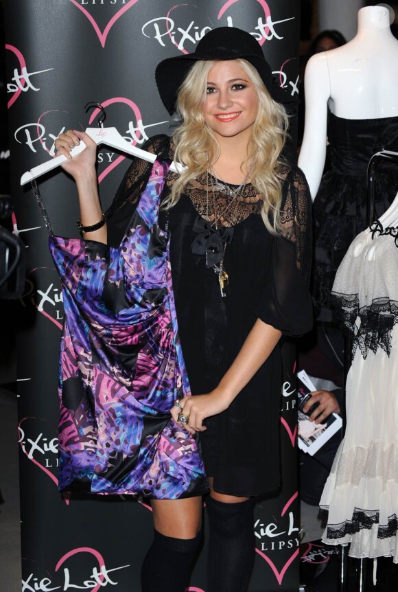 Pixie Lott lance sa ligne de vêtement à Londres, le 28 septembre 2010