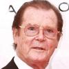 Roger Moore vient de perdre un ami de quarante ans, Tony Curtis, décédé le 30 septembre 2010, à l'âge de 85 ans.
