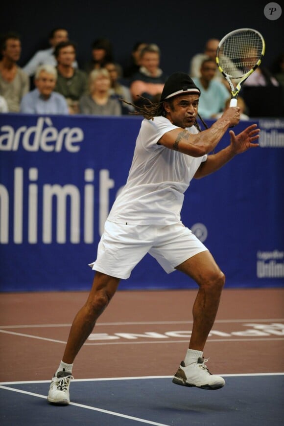 Yannick Noah durant le Trophée Jean-Luc Lagardère au stade Pierre Coubertin à Paris, le 2 octobre 2010