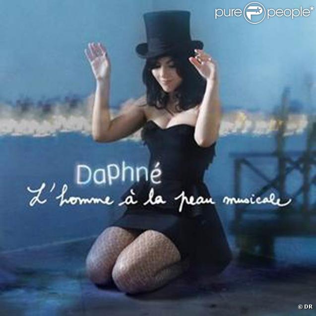 L Insoumise Daphne Vous Presente Son Homme A La Peau Musicale