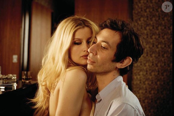 Des images de Gainsbourg (vie héroïque), sorti en janvier 2010.