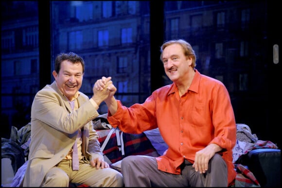 Martin Lamotte et Bernard Farcy sur les planches du Théâtre des Nouveautés, à Paris. Filage de la pièce Drôle de couple, en septembre 2010