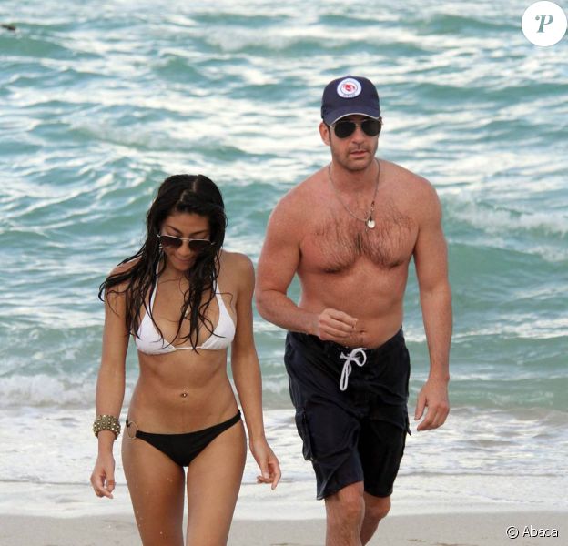 Dylan McDermott Il profite à fond de sa nouvelle girlfriend
