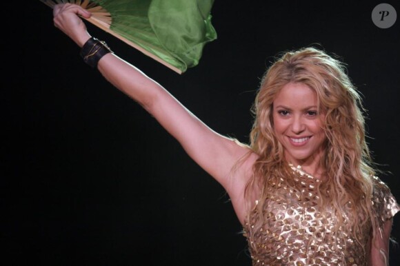 Shakira se produit à Oakland, en Californie, vendredi 22 octobre, dans le cadre du The Sun come out World Tour 2010.