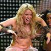 Shakira se produit sur le scène du Staples Center de Los Angeles, samedi 23 octobre, dans le cadre du The Sun come out World Tour 2010.
