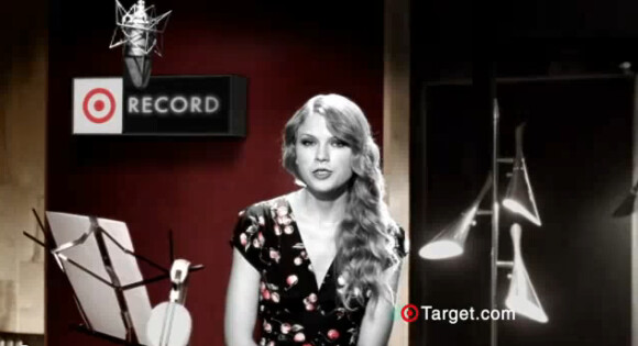 Taylor Swift dans la pub pour son nouvel album Speak Now