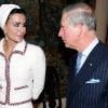 Sheikha Mozah Bint Nasser Al-Missned entourée du Prince Charles et de Camilla. Londres le 28/10/10