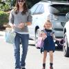 Jennifer Garner emmène sa fille Violet (Californie, 30 octobre 2010)