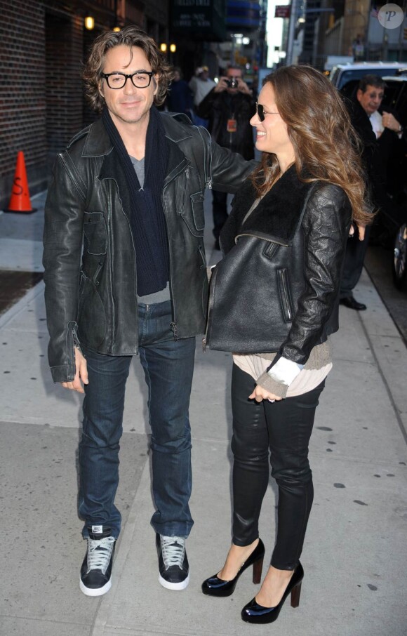 Robert Downey Jr. et sa femme Susan arrivent au Late Show with David Letterman, au Ed Sullivan Theatre, à New York, le 1er novembre 2010.