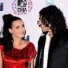 Katy Perry et Russell Brand, les jeunes mariés posent lors de l'édition 2010 des MTV Europe Music Awards à Madrid le 7 novembre 2010