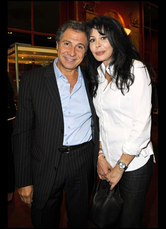 Yamina Benguigui et son mari à la cérémonie des 8èmes Trophées internationaux du stylographe à l'hôtel "Le lutetia" à Paris (8 novembre 2010)