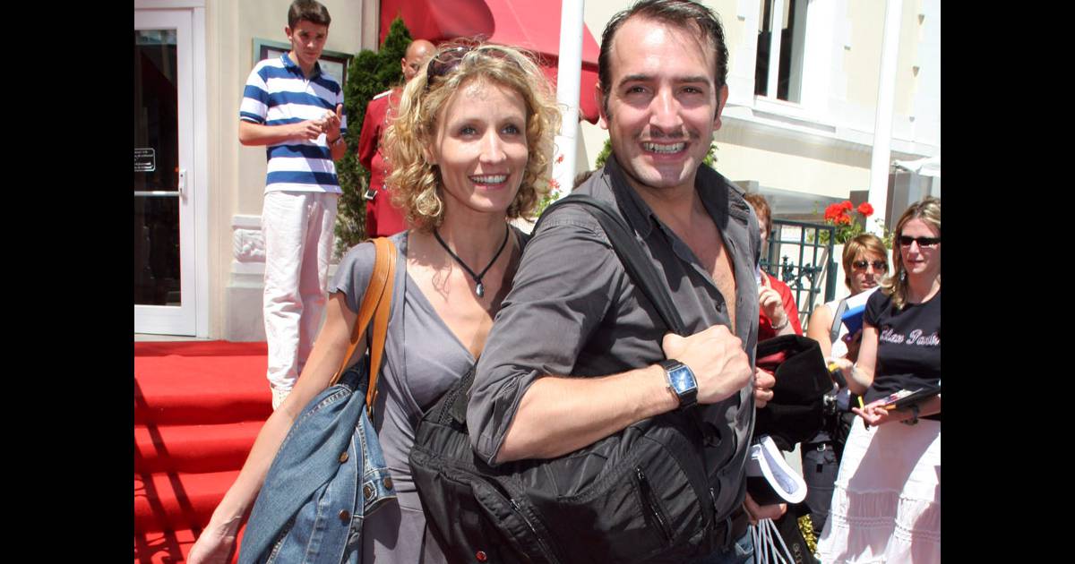 Jean Dujardin et Alexandra Lamy lors du festival de ...