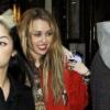 Miley Cyrus se rend dans un nightclub de Madrid, en Espagne, lundi 8 novembre.