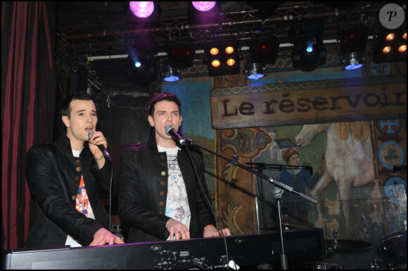 Cassandre lors d'un show case au Réservoir à Paris le 15 novembre 2010